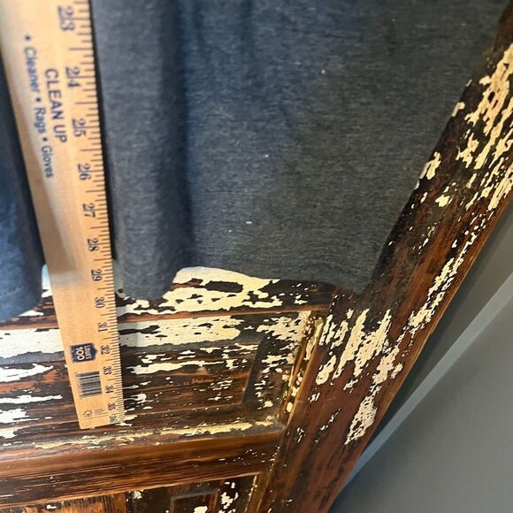 E.T. It’s all good in the Hood unisex T-shirt. Design. Size Medium. - Picture 5 of 6